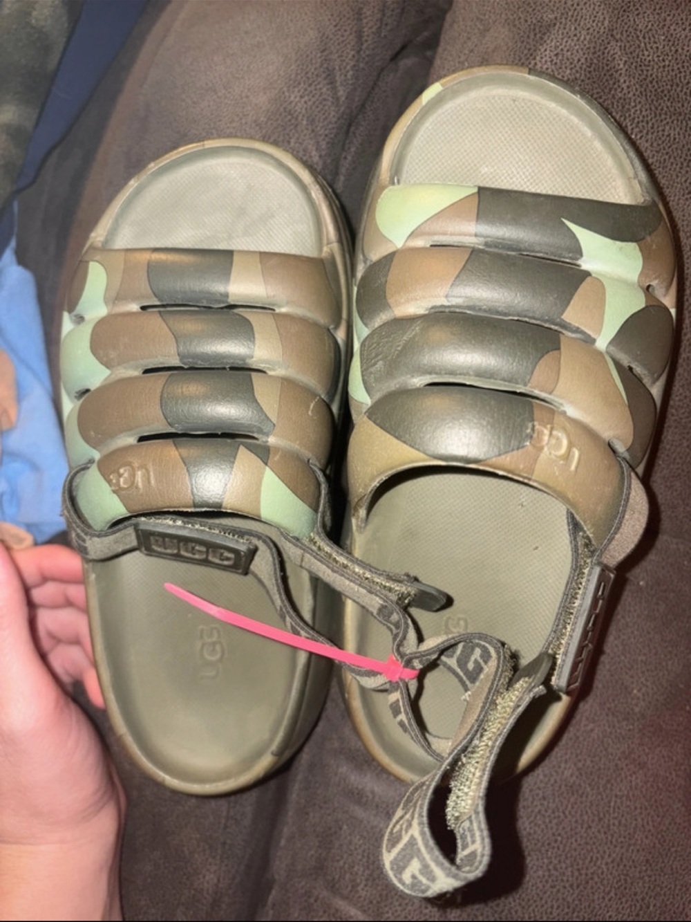 UGG Kids' Camo Puffer Strap Sandals - Olive Green & Brown